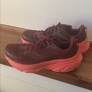 Saucony Guide 17 Women's 8.5 Red Road Race Running Shoes